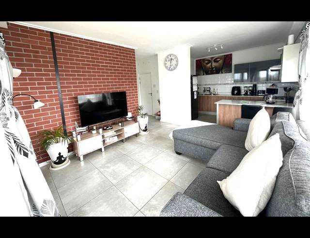 2 BEDROOM APARTMENT FOR SALE IN UMHLANGA RIDGE